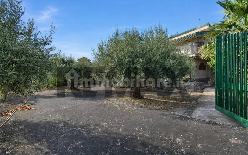 Villa bifamiliare via Paternò 333, Ragalna — foto 6 di 74