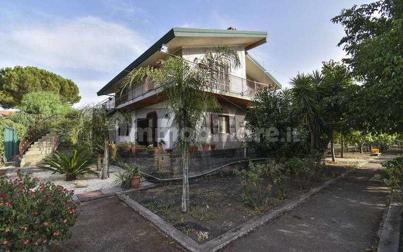 Villa bifamiliare via Paternò 333, Ragalna — foto 43 di 74
