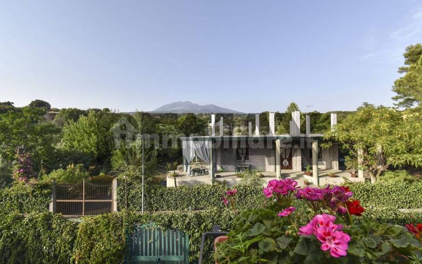 Villa bifamiliare via Paternò 333, Ragalna — foto 33 di 74