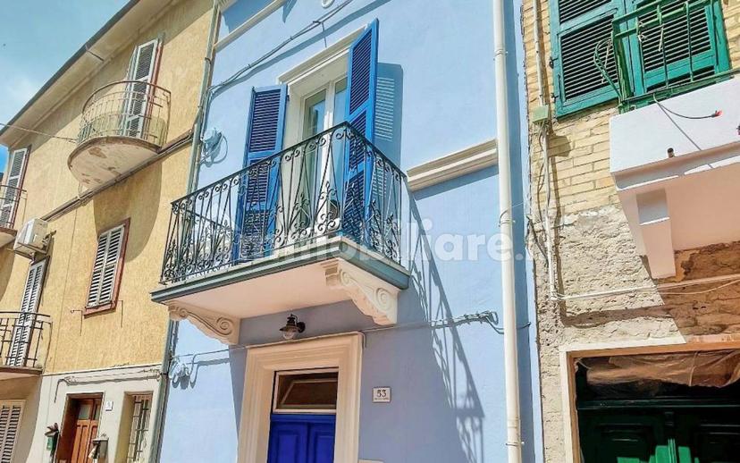 Terratetto unifamiliare via Fratelli Cairoli 52, Centro, Grottammare — foto 3 di 7