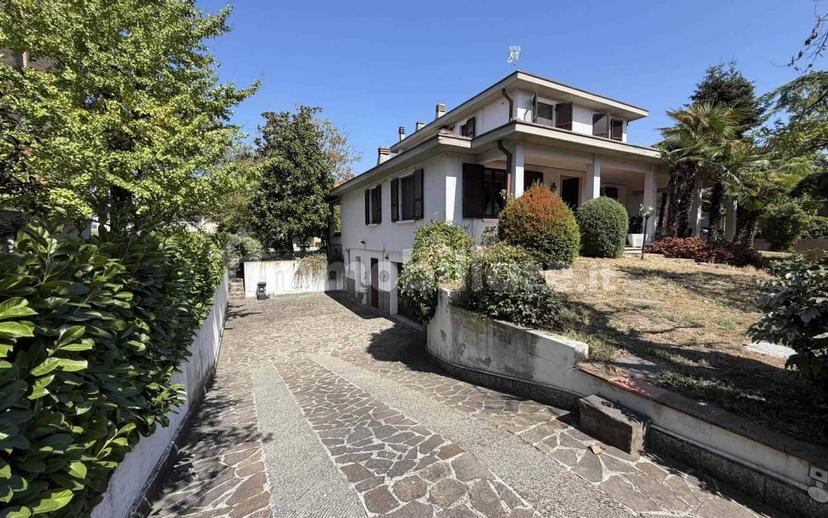 Villa unifamiliare, buono stato, 313 m², Besurica, Piacenza — foto 4 di 27