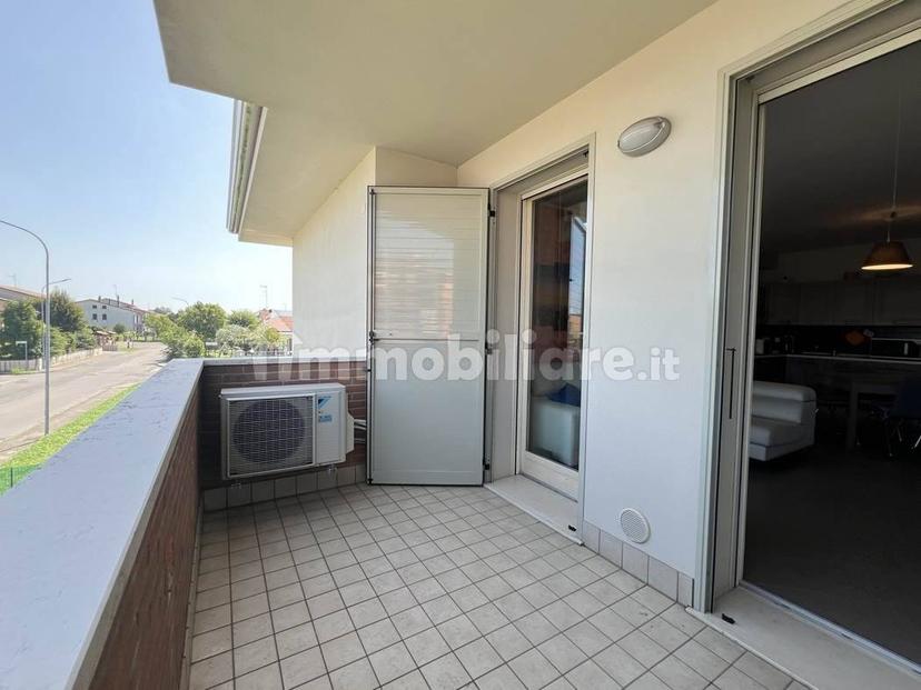Trilocale via E. Morante 1, Centro, Roncoferraro — foto 33 di 33