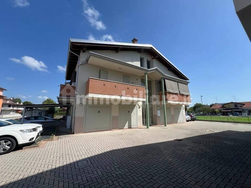 Trilocale via E. Morante 1, Centro, Roncoferraro — foto 22 di 33