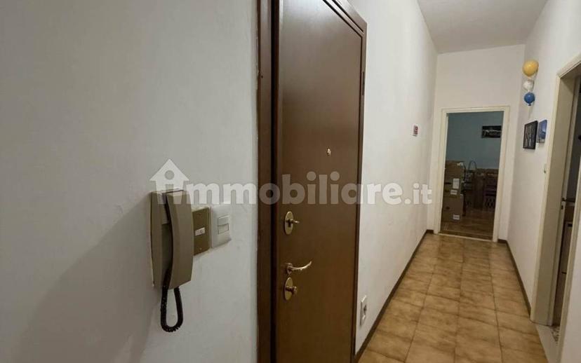 Trilocale buono stato, terzo piano, Musicisti, Modena