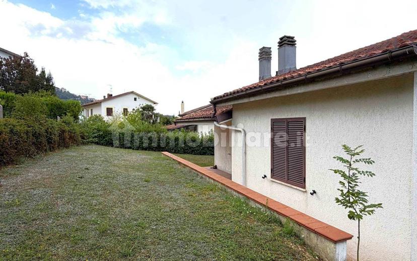 Villa unifamiliare via Francesco Primo Di Lorena, Centro, Camerino — foto 28 di 59