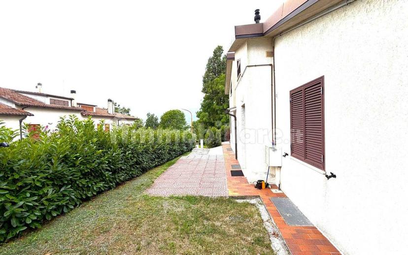 Villa unifamiliare via Francesco Primo Di Lorena, Centro, Camerino — foto 51 di 59