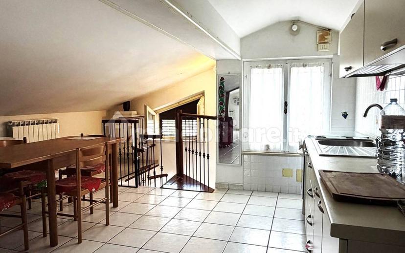 Villa unifamiliare via Francesco Primo Di Lorena, Centro, Camerino — foto 5 di 59