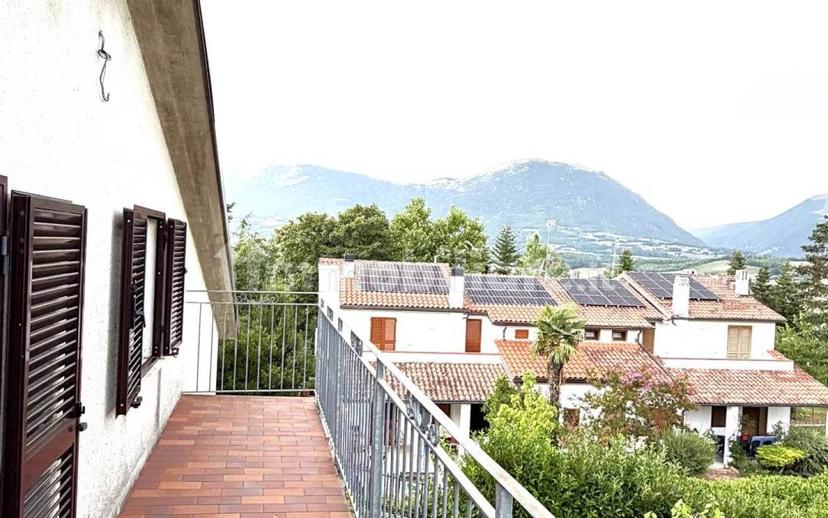 Villa unifamiliare via Francesco Primo Di Lorena, Centro, Camerino — foto 7 di 59