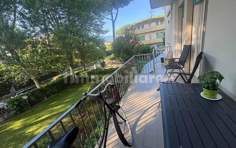 Quadrilocale ottimo stato, primo piano, Lido di Camaiore, Camaiore — foto 7 di 11