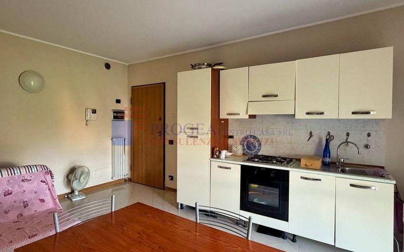 Bilocale via Camillo Benso di Cavour 1, Albano Sant'Alessandro — foto 11 di 15