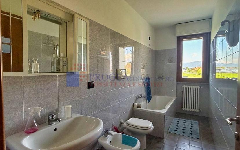 Bilocale via Camillo Benso di Cavour 1, Albano Sant'Alessandro — foto 12 di 15