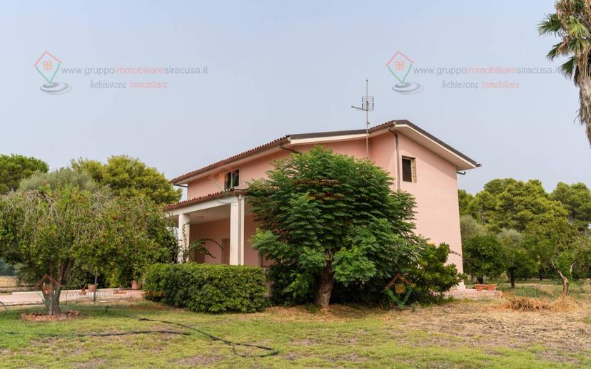 Villa unifamiliare via San Benedetto da Norcia, Tivoli, Siracusa — foto 27 di 37