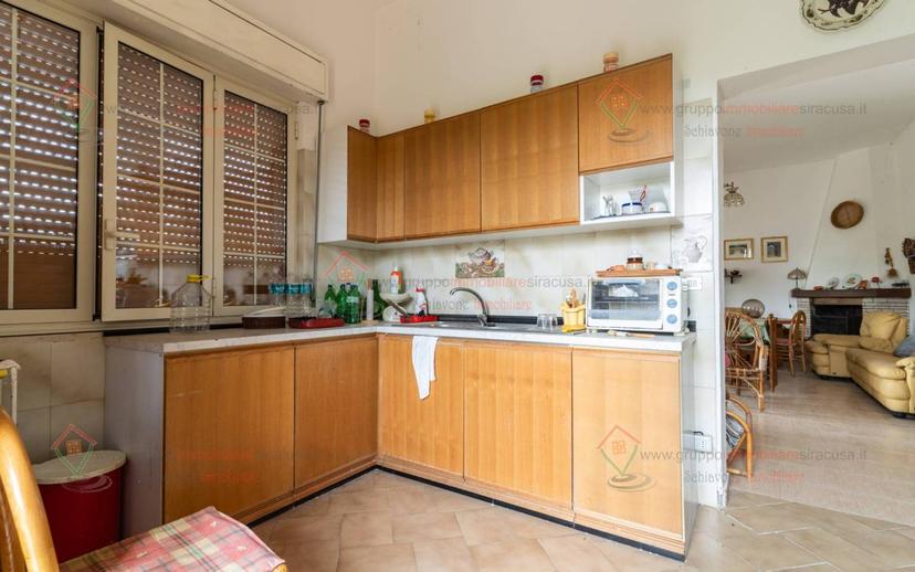 Villa unifamiliare via San Benedetto da Norcia, Tivoli, Siracusa — foto 10 di 37