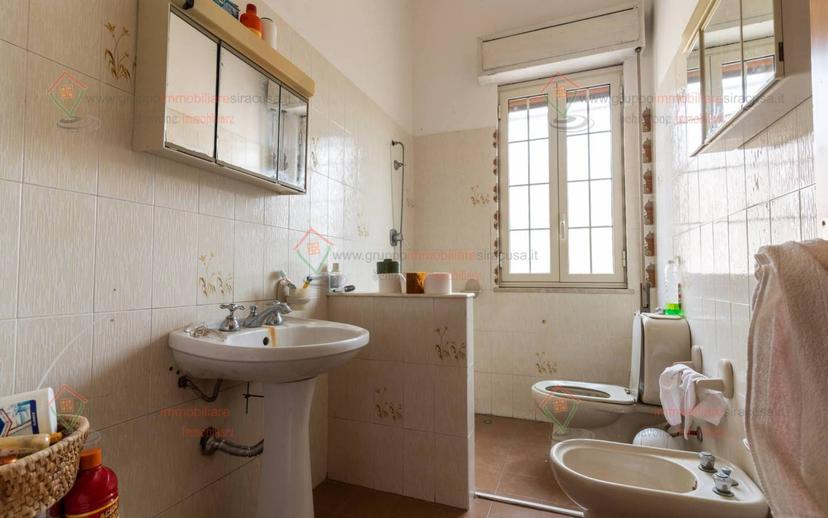 Villa unifamiliare via San Benedetto da Norcia, Tivoli, Siracusa — foto 24 di 37