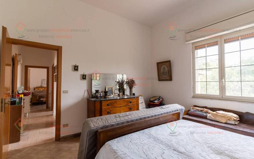Villa unifamiliare via San Benedetto da Norcia, Tivoli, Siracusa — foto 13 di 37