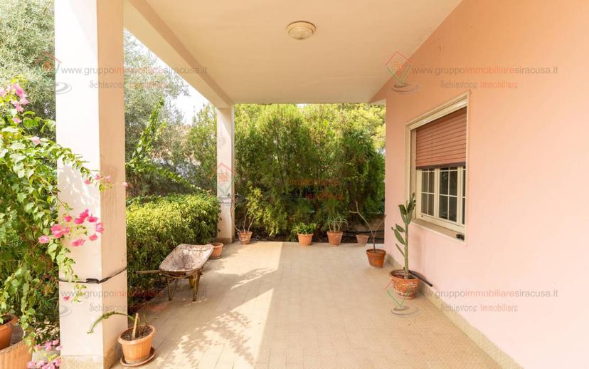 Villa unifamiliare via San Benedetto da Norcia, Tivoli, Siracusa — foto 19 di 37
