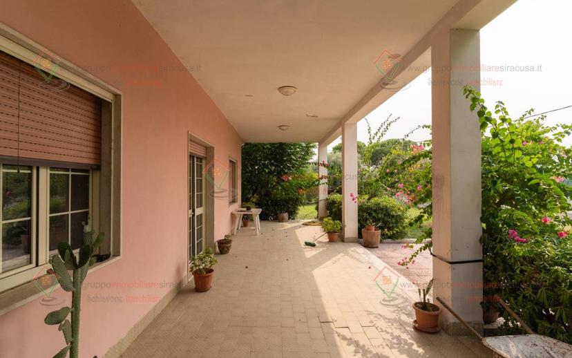 Villa unifamiliare via San Benedetto da Norcia, Tivoli, Siracusa — foto 5 di 37
