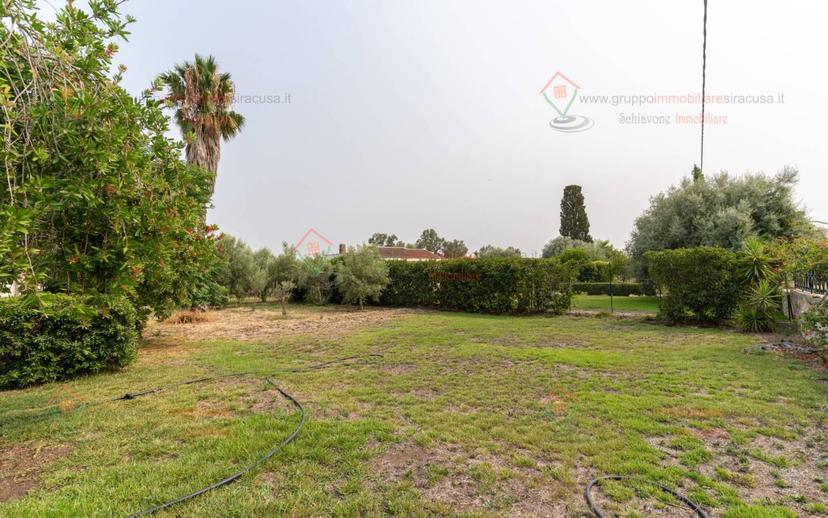 Villa unifamiliare via San Benedetto da Norcia, Tivoli, Siracusa — foto 14 di 37