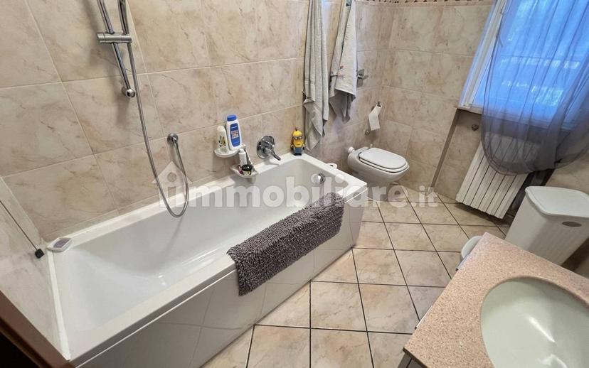 Trilocale via Alcide De Gasperi 8, Centro, Brembio — foto 5 di 34