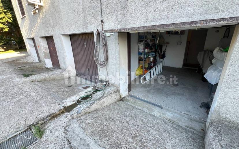 Trilocale via Alcide De Gasperi 8, Centro, Brembio — foto 25 di 34