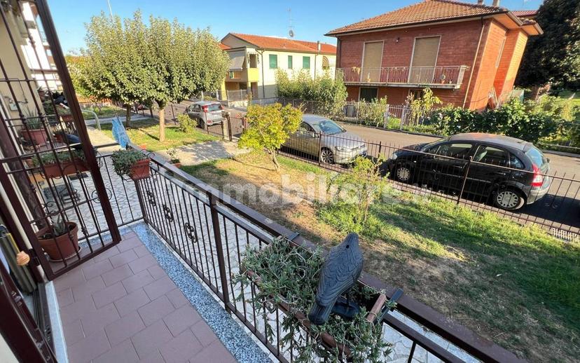 Trilocale via Alcide De Gasperi 8, Centro, Brembio — foto 27 di 34