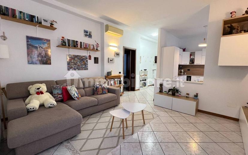 Trilocale via Alcide De Gasperi 8, Centro, Brembio — foto 26 di 34