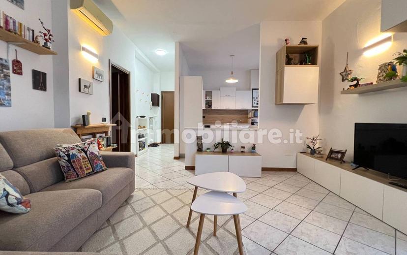 Trilocale via Alcide De Gasperi 8, Centro, Brembio — foto 8 di 34