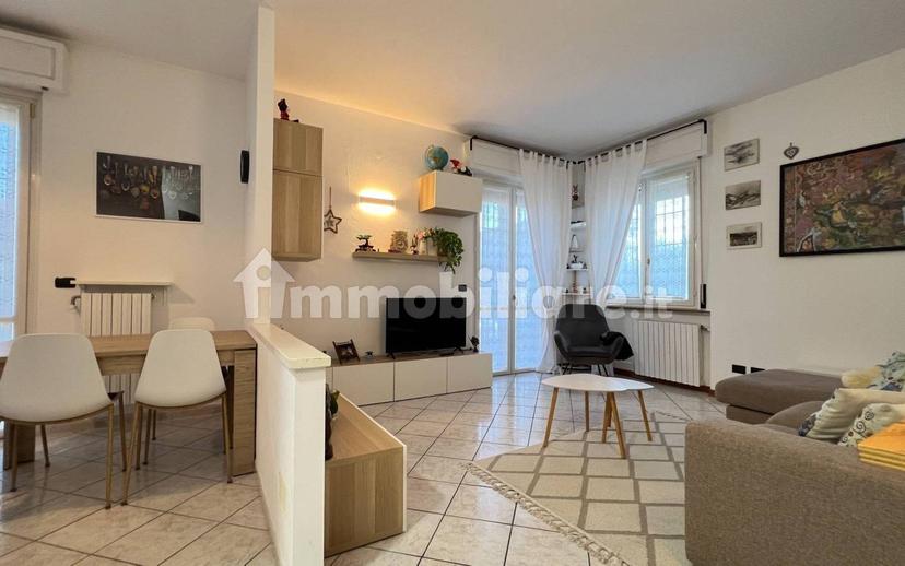 Trilocale via Alcide De Gasperi 8, Centro, Brembio — foto 20 di 34
