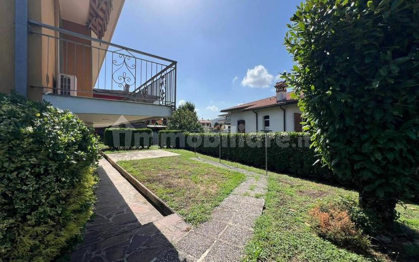Villa unifamiliare via Cesare Battisti, Albano Sant'Alessandro — foto 3 di 30