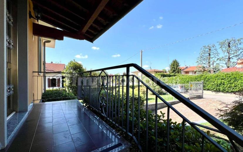 Villa unifamiliare via Cesare Battisti, Albano Sant'Alessandro — foto 14 di 30