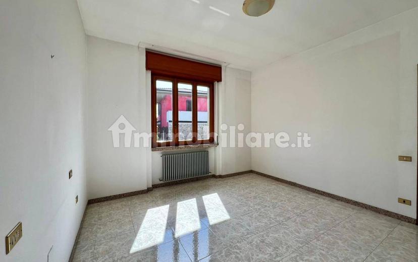 Villa unifamiliare via Cesare Battisti, Albano Sant'Alessandro — foto 2 di 30