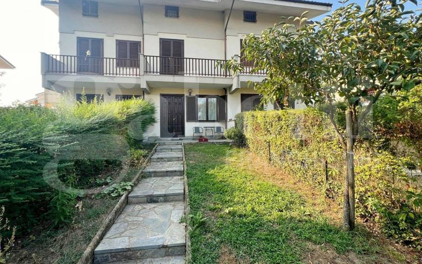 Villa a schiera via Gabotto, Centro, Bra — foto 6 di 17