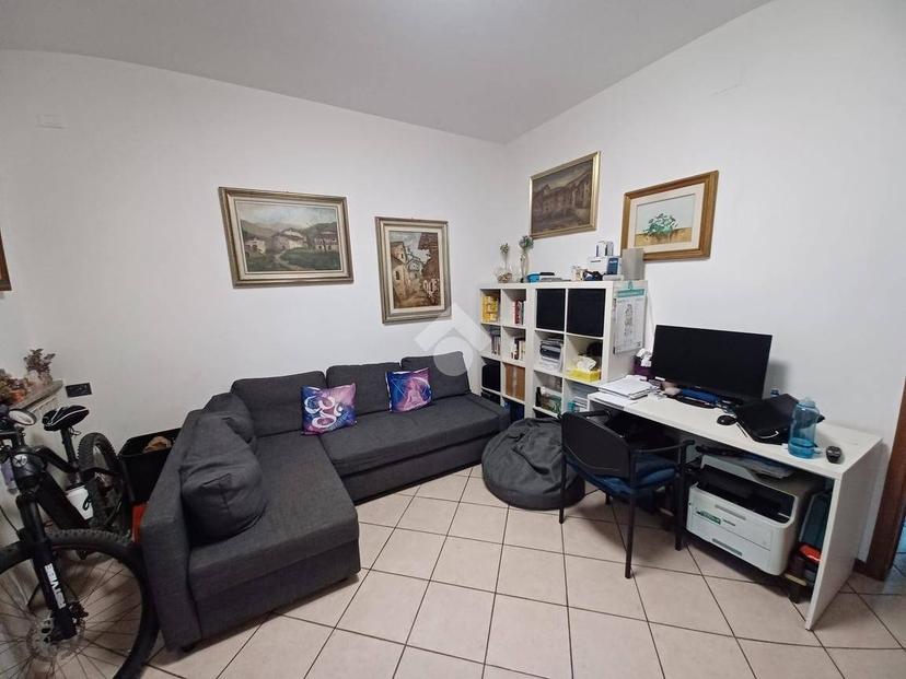 Trilocale via E. Frizzoni 19, Centro, Treviolo — foto 5 di 32
