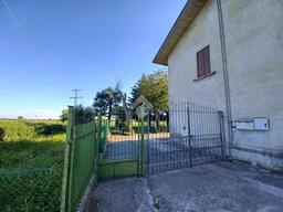 Trilocale via E. Frizzoni 19, Centro, Treviolo