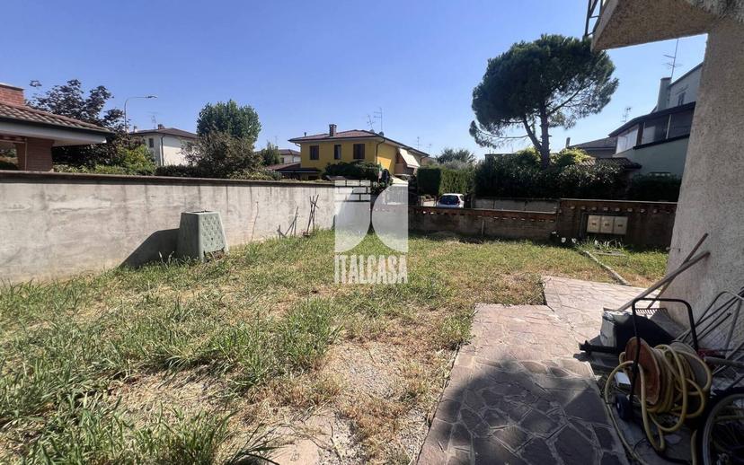 Stanza doppia via Andrea Mantegna, Curtatone — foto 12 di 33