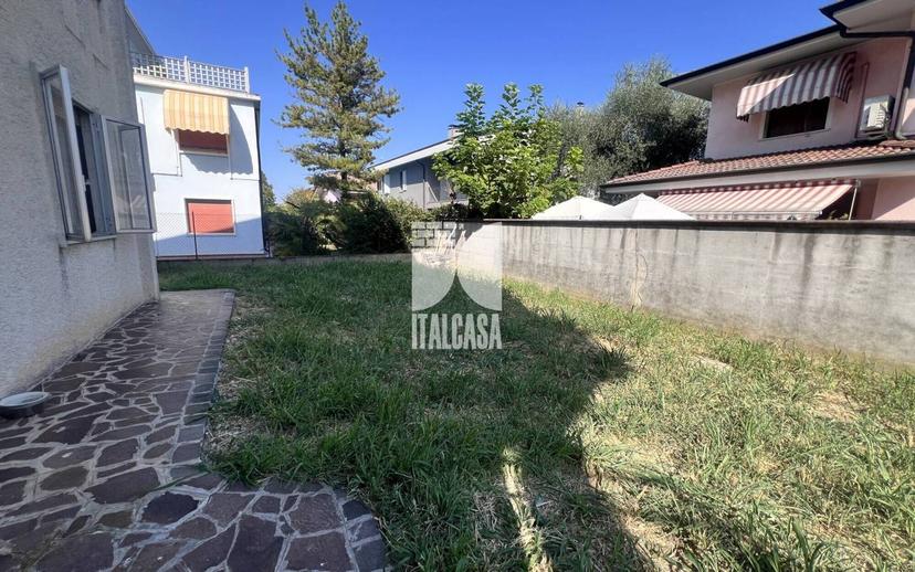 Stanza doppia via Andrea Mantegna, Curtatone — foto 26 di 33
