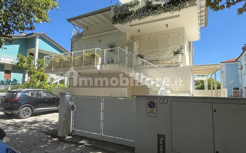 Appartamento in villa viale Cristoforo Colombo 5, Centro, Cervia — foto 11 di 37