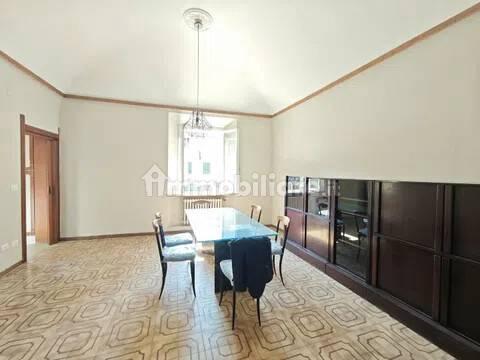 Appartamento via Roma, Centro, Ponsacco — foto 2 di 19