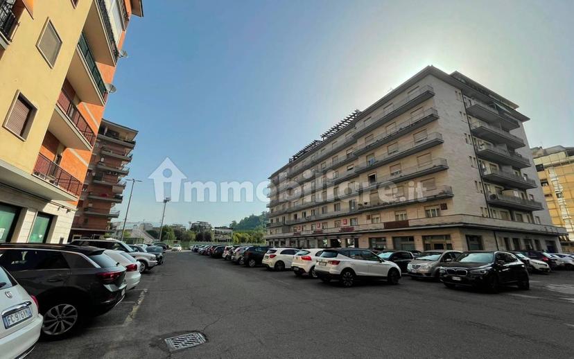 Trilocale piazza Caduti di via Fani, Tribunale, Frosinone — foto 16 di 31