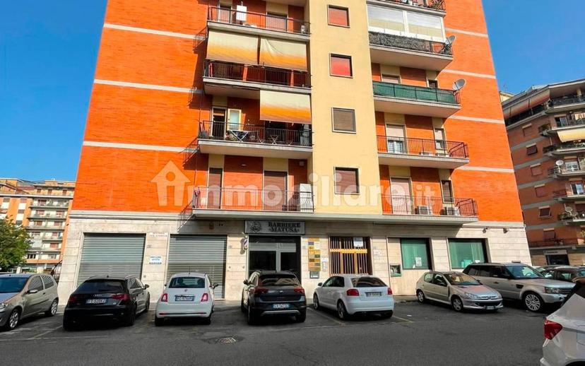 Trilocale piazza Caduti di via Fani, Tribunale, Frosinone — foto 21 di 31