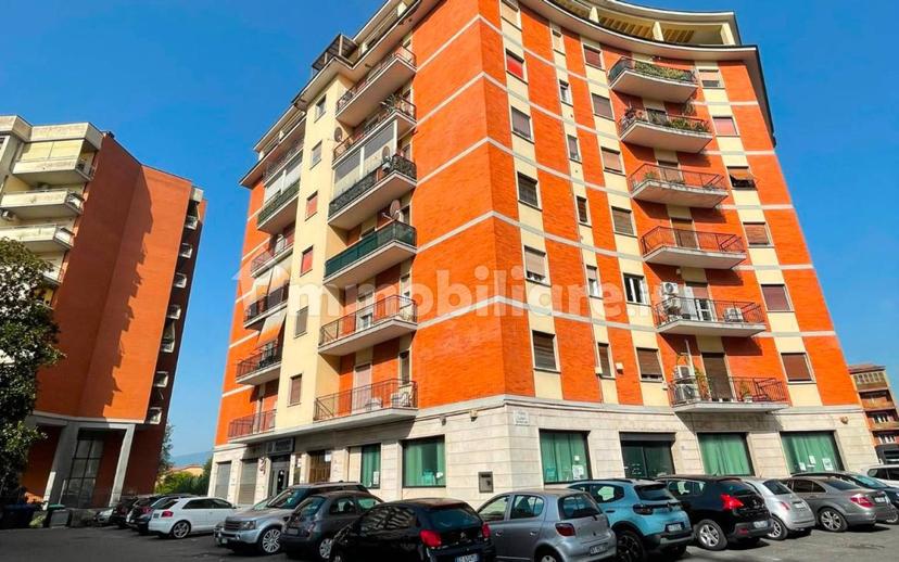 Trilocale piazza Caduti di via Fani, Tribunale, Frosinone — foto 22 di 31
