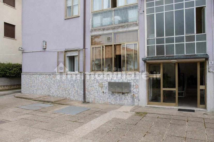 Quadrilocale buono stato, piano rialzato, Commenda, San Bortolo, Rovigo — foto 15 di 16