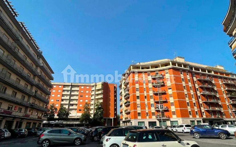 Trilocale piazza Caduti di via Fani, Tribunale, Frosinone — foto 29 di 31