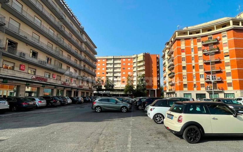 Trilocale piazza Caduti di via Fani, Tribunale, Frosinone — foto 10 di 31