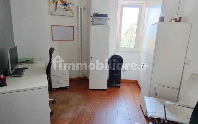 Trilocale piazza Caduti di via Fani, Tribunale, Frosinone — foto 24 di 31
