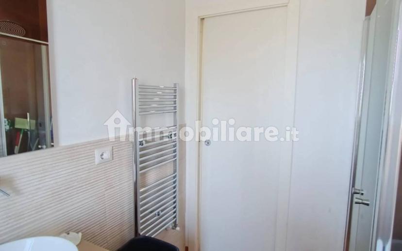 Trilocale piazza Caduti di via Fani, Tribunale, Frosinone — foto 4 di 31