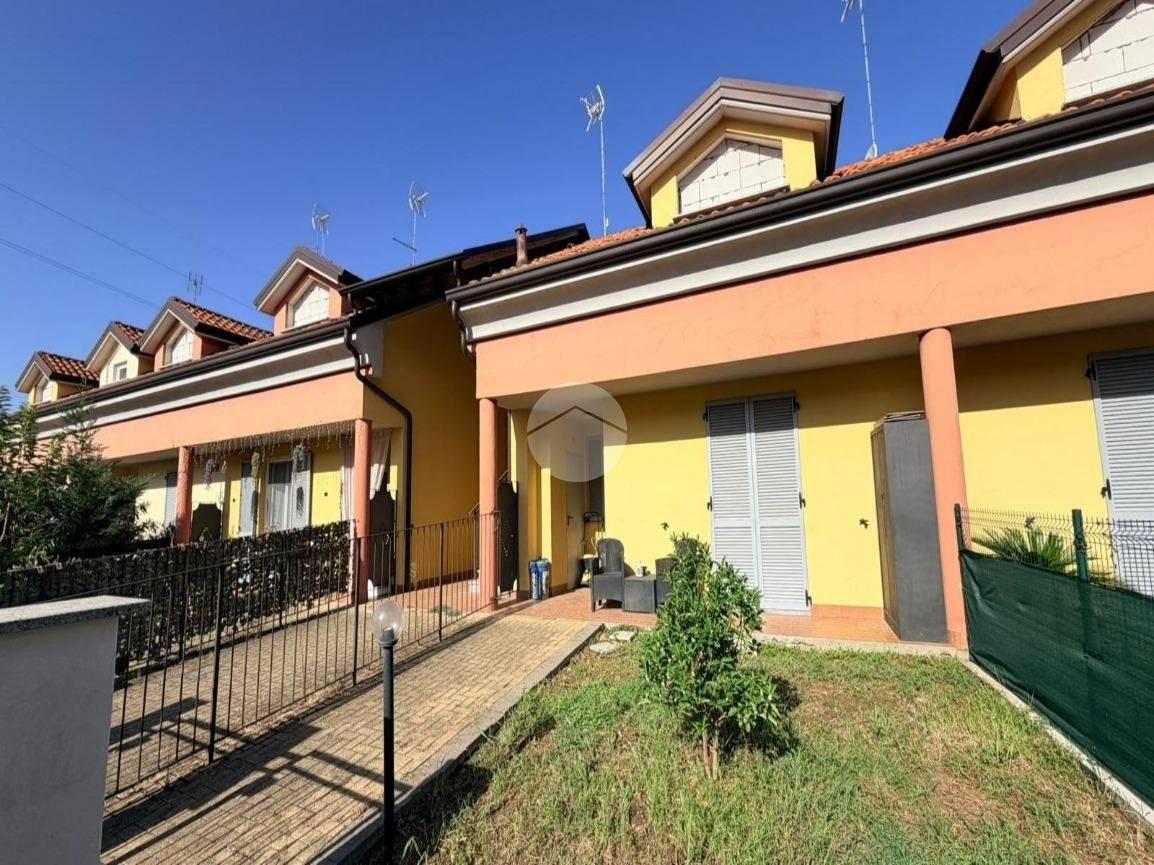 Villa a schiera via Piero Calamandrei 9, Zona Pittori, San Vittore, Pombio, Voghera