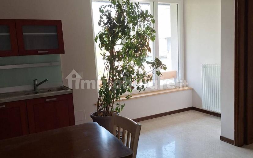Trilocale via Piero Maffei 395, Centro, Cossato — foto 4 di 10