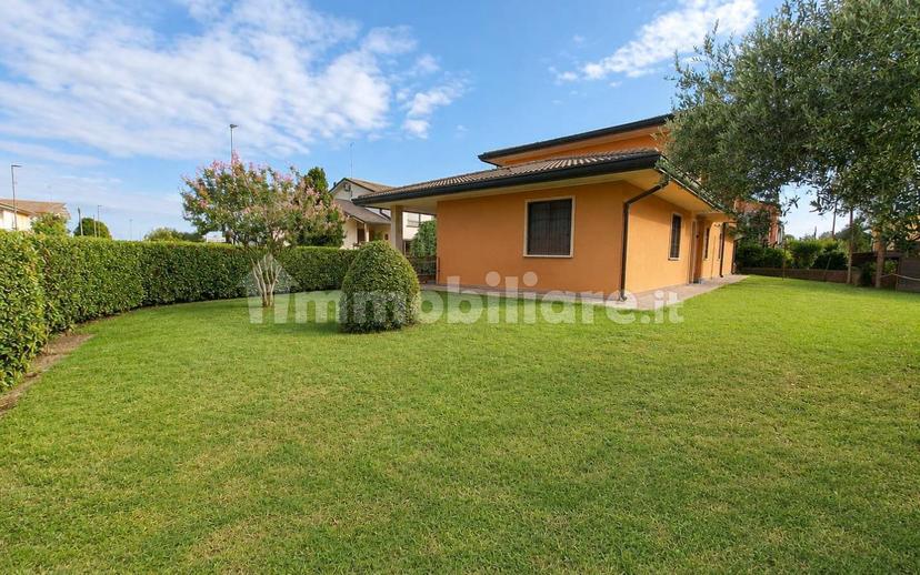 Villa unifamiliare piazza Madonna San Luca, Centro, Bosaro — foto 16 di 32