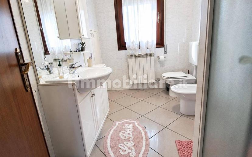 Villa unifamiliare piazza Madonna San Luca, Centro, Bosaro — foto 27 di 32